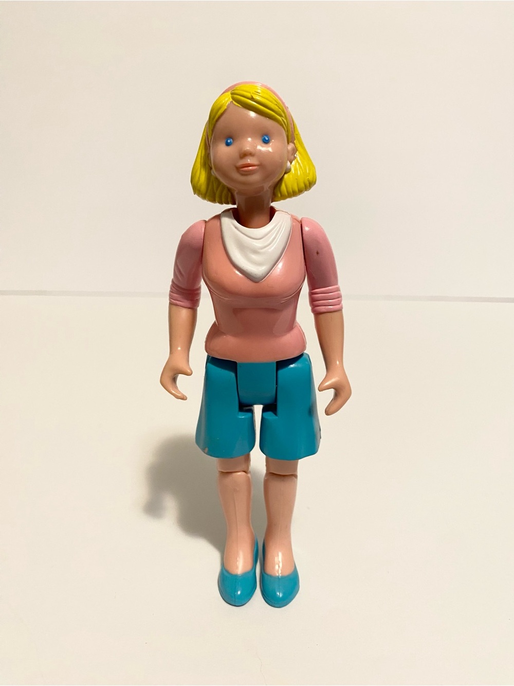 Vintage 1993 Fisher Price Loving Family Dollhouse Blonde Mom Toy